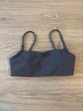 Amazon Basics Blue Strappy Sports Bra - Gray